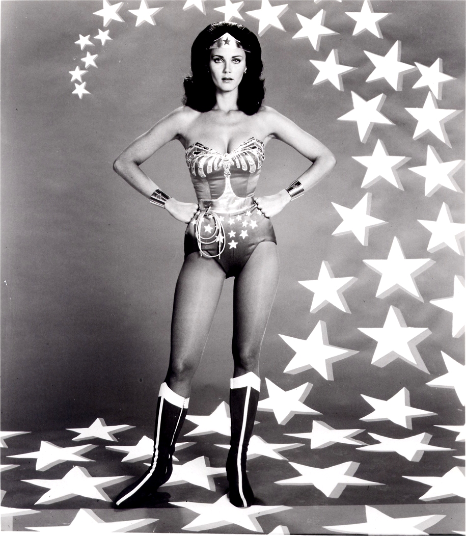 Lynda Carter poses as Wonder Woman for a studio publicity photograph promoting the CBS series "The New Adventures of Wonder Woman"