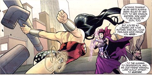 Wonder Woman and Circe battle each other!